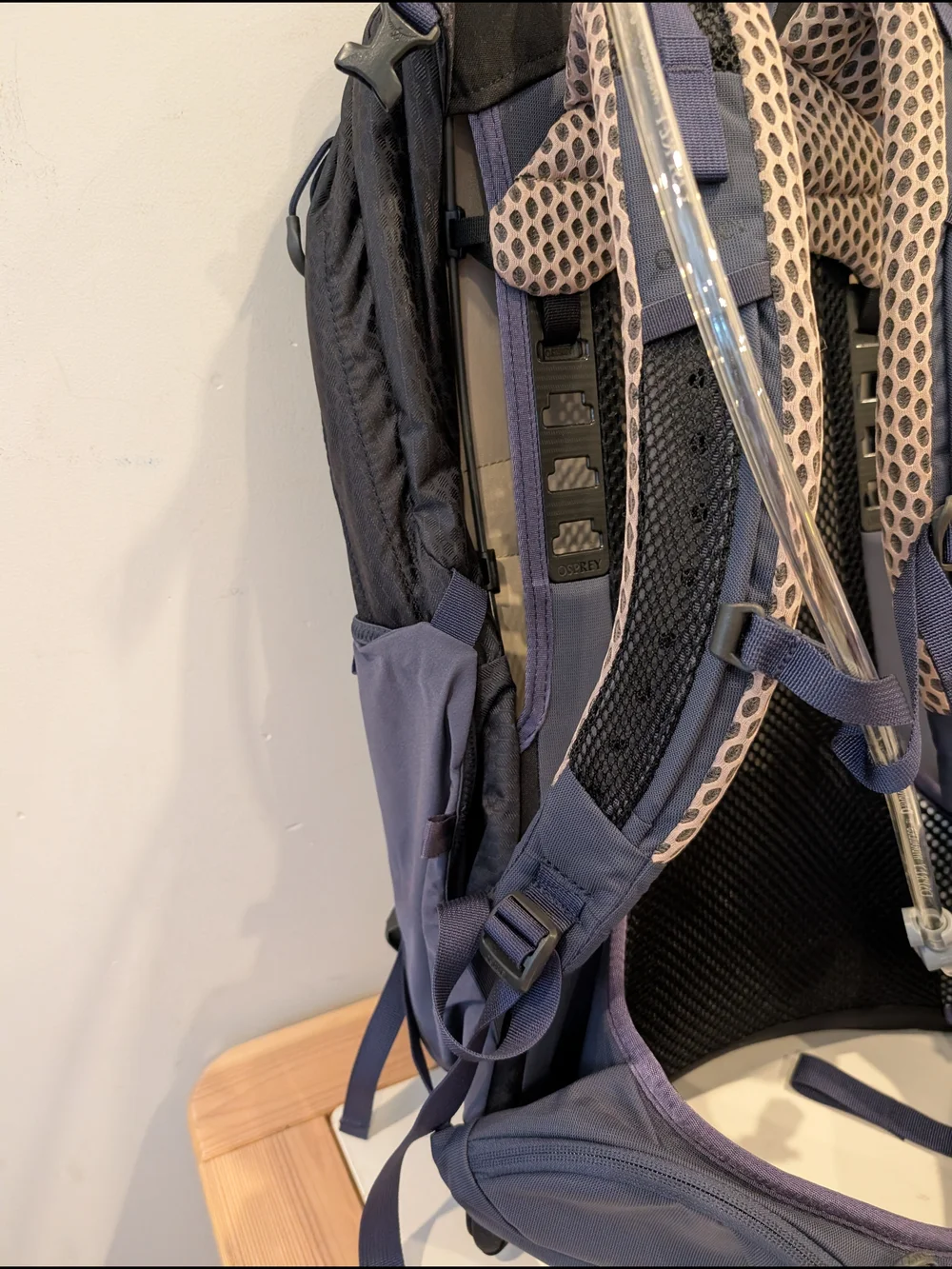 Osprey New Mira 22 2.5L Hydration Travel Blue GreyBackpack Hiking Gorpcore *Flaw